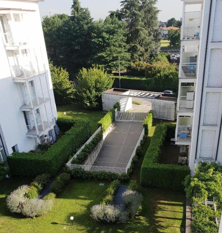 Milano Malpensa Grandi Mansarda Attico Appartement Gallarate Buitenkant foto